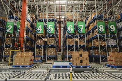 能達(dá)倉儲(chǔ) 重型立體倉庫貨架解決方案，15米庫房立庫高位貨架實(shí)現(xiàn)數(shù)萬貨位密集存儲(chǔ)